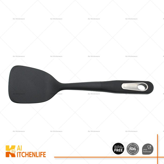 D00095 - Good Grip Solid Turner | Kai Kitchenlife