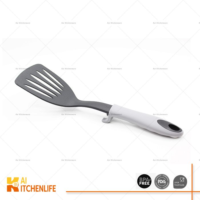 D00102 - Nylon Turner with Rest | Kai Kitchenlife